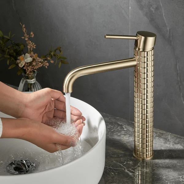 Luxury Brass Black Bathroom Basin Faucet Diamond Design Single Handle Mixer Tap Hot and Cold Vanity Sink Tap